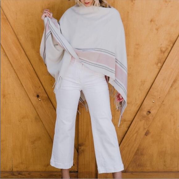 NEW SIIZU Causebox Light Grey Cream Pink Stripe Poncho Scarf Shawl Wrap Sweater - Picture 12 of 13